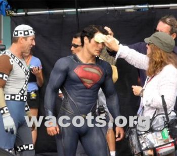 Henry Cavill - Superman: Man of steel - Movie Set Picture 6